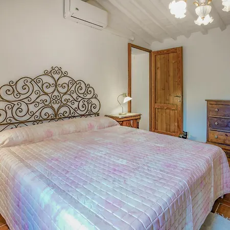 Pet Friendly In Castelnuovo Val Di Cec بيت للعطل كاستيلنوفو دي فال دي سيسينا