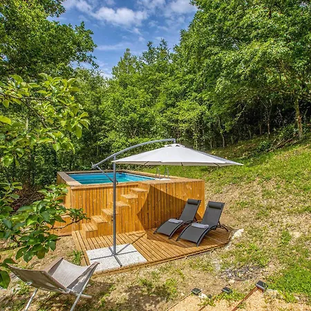Pet Friendly In Castelnuovo Val Di Cec بيت للعطل
