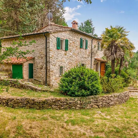 Pet Friendly In Castelnuovo Val Di Cec بيت للعطل