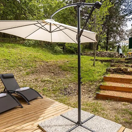 Pet Friendly In Castelnuovo Val Di Cec بيت للعطل