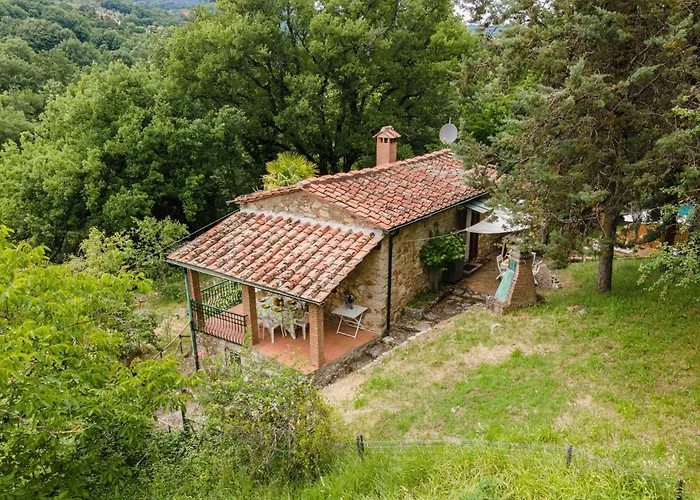 펜션 Awesome In Castelnuovo Val Di Cec 카스텔누오보디발디세시나